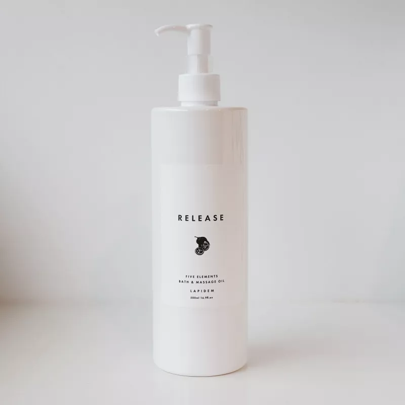 0fdd26d73788a947e252b025cb861a2b Lapidem Five Elements Bath & Massage Oil Release 01, 500mL - Image 1