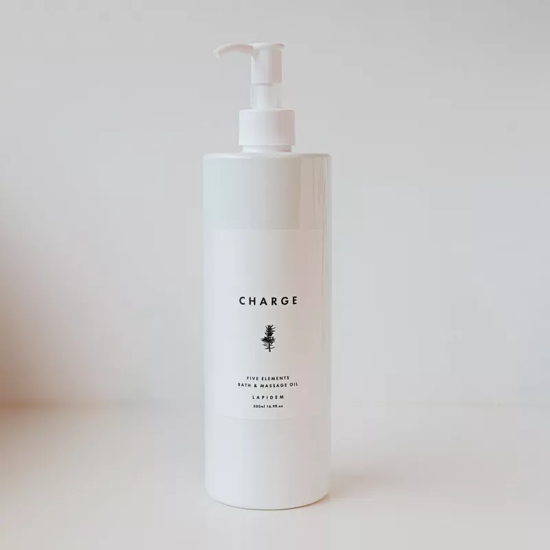 444215679139680fbfffd3a87a9e3fa0 Lapidem Five Elements Bath & Massage Oil Charge 05, 500mL - Image 1